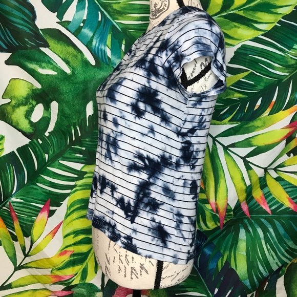 GUC American Eagle Small Soft Sexy Blue Tie Dye Summer Cropped Striped Tee - Picture 2 of 5